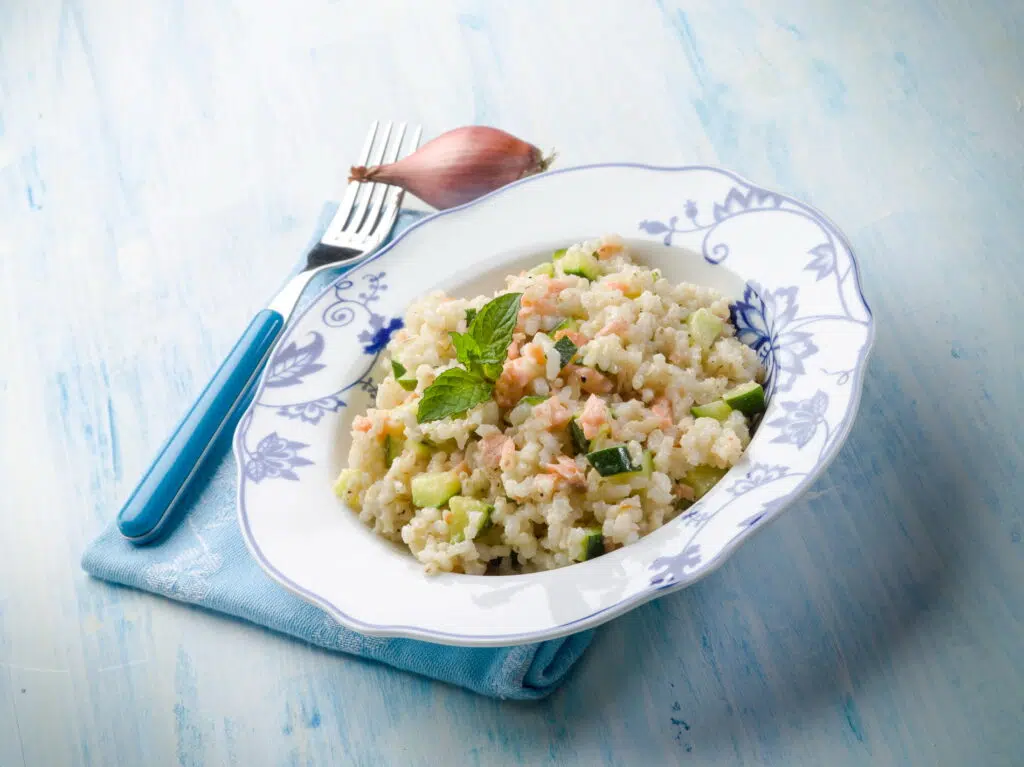 Risotto con zucchine e tonno