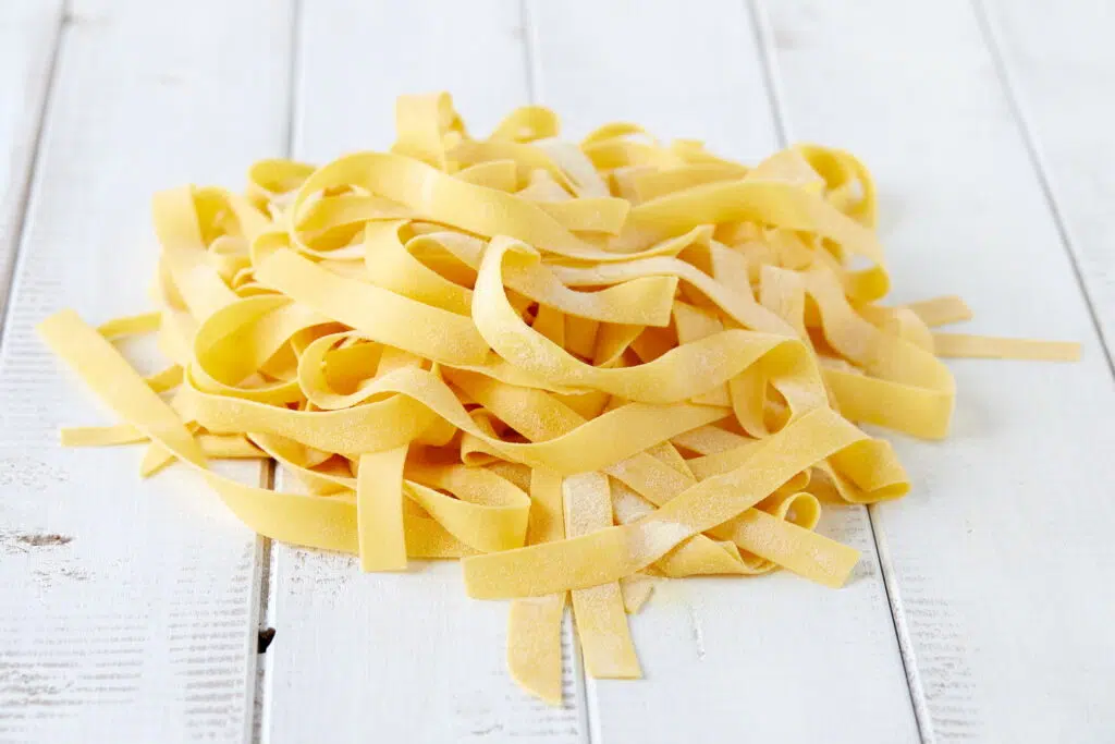pappardelle con ricotta e verdure